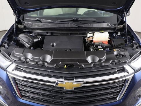 Used 2023 Chevrolet Traverse LS image 17