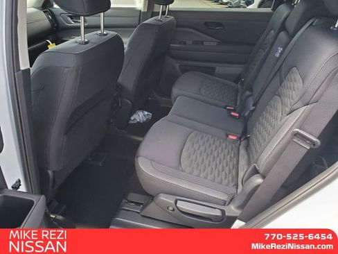 New 2025 Nissan Pathfinder SV image 8