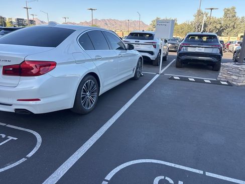 Used 2018 BMW 540i RWD image 6