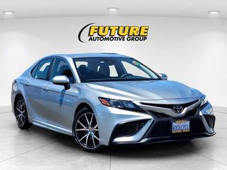 Used 2021 Toyota Camry SE FWD video 1