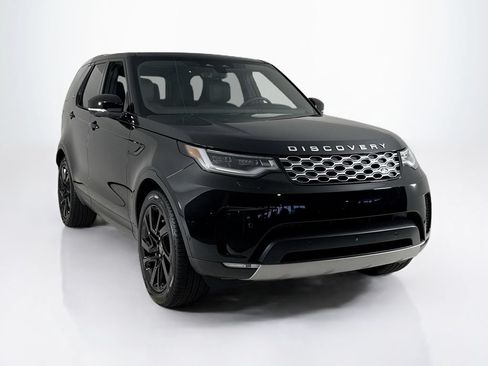 Used 2025 Land Rover Discovery S AWD/4WD image 7