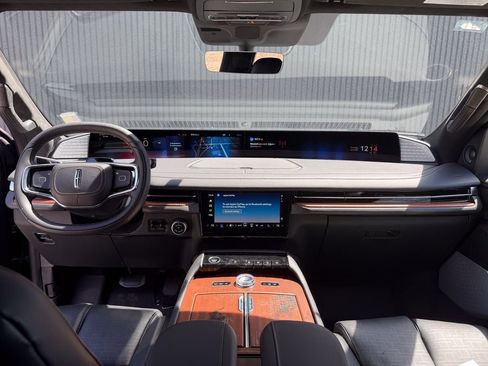 New 2026 Lincoln Navigator L Black Label AWD/4WD image 47