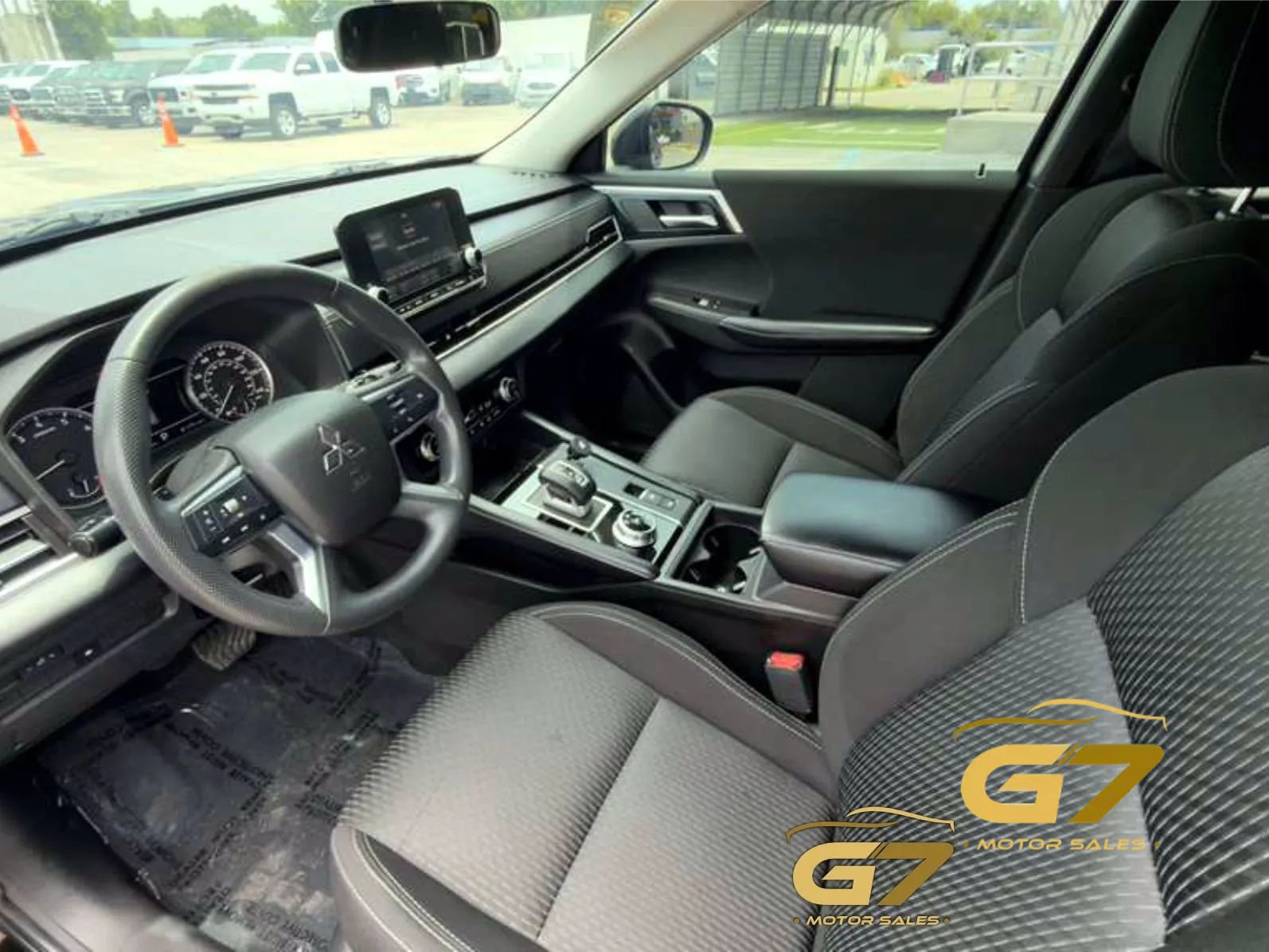 Used 2022 Mitsubishi Outlander ES FWD image 9