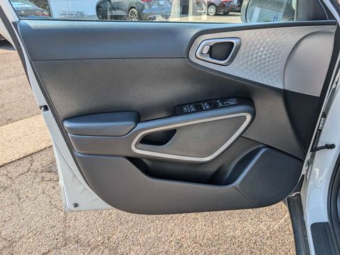 Used 2023 Kia Soul LX w/ Option Group 015 image 23