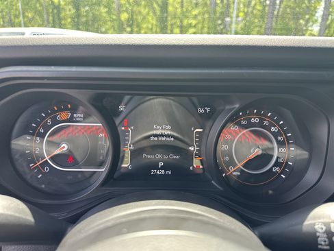 Used 2024 Jeep Wrangler Unlimited Rubicon w/ Convenience Group AWD/4WD image 30