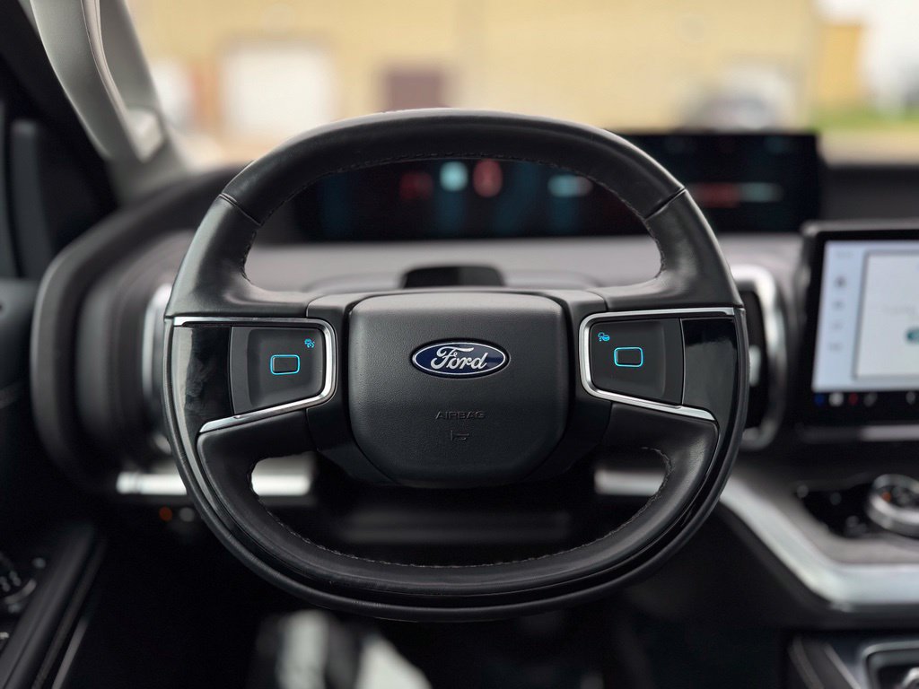Used 2025 Ford Expedition Platinum AWD/4WD image 40