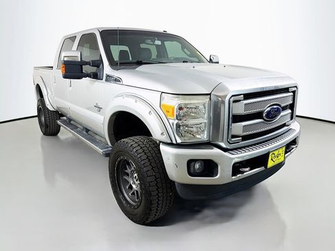 Used 2016 Ford F350 Platinum w/ FX4 Off-Road Package AWD/4WD image 4