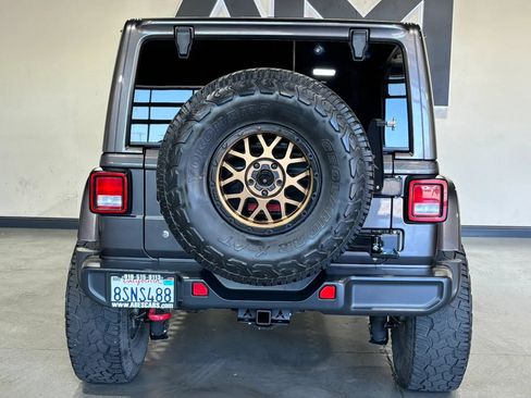 Used 2018 Jeep Wrangler Unlimited Rubicon AWD/4WD image 5