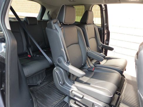 Used 2025 Honda Odyssey Touring image 40