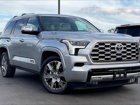 Used 2024 Toyota Sequoia Capstone image 33