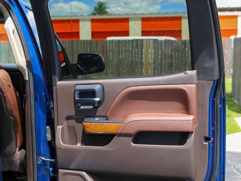 Used 2015 Chevrolet Silverado 1500 High Country w/ High Country Premium Package AWD/4WD image 21