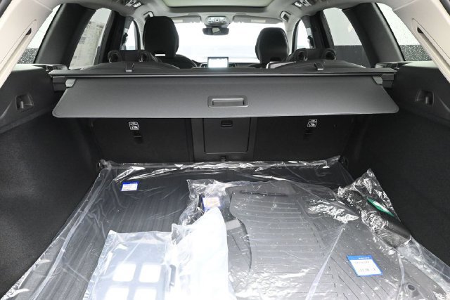 New 2027 Volvo XC60 B5 Plus AWD/4WD image 31