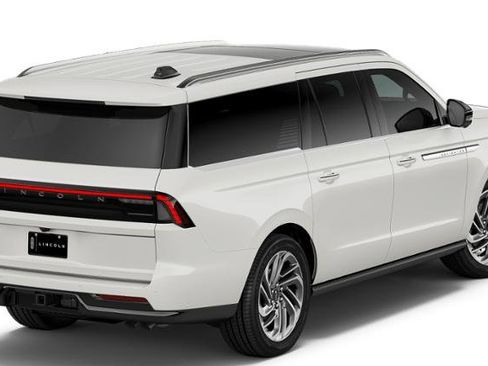 New 2026 Lincoln Navigator L Reserve AWD/4WD image 39