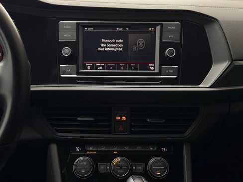 Used 2019 Volkswagen Jetta GLI image 14