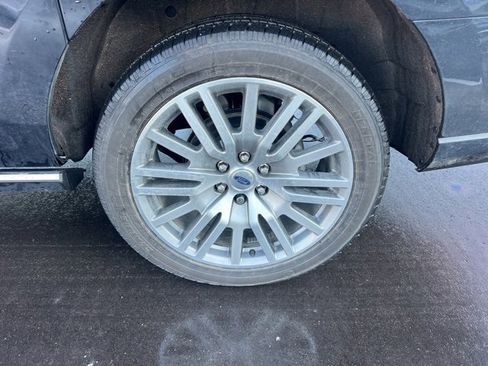 Used 2023 Ford Expedition Max Platinum image 9