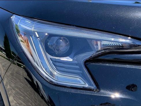 Certified 2026 Subaru Ascent Premium AWD/4WD image 31