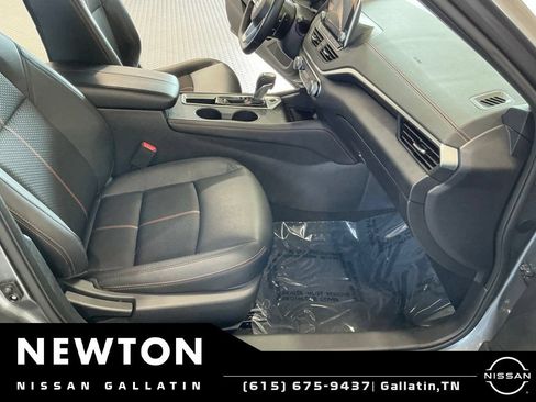 Used 2020 Nissan Altima 2.5 SR FWD image 11