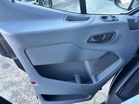 Used 2019 Ford Transit 350 XLT image 12