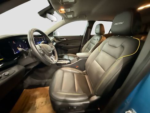 Used 2025 Chevrolet Trax ACTIV w/ Driver Confidence Package image 21