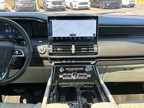 Used 2024 Lincoln Navigator L Black Label image 19