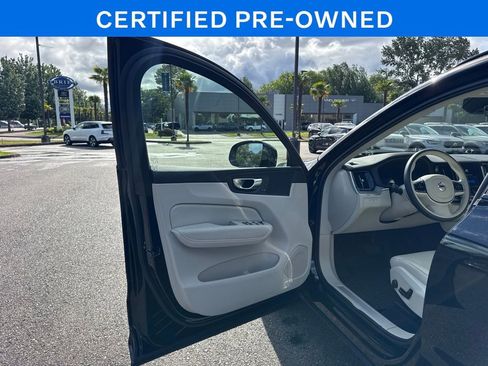 Certified 2025 Volvo XC60 T8 Plus w/ Protection Package Premier AWD/4WD image 10