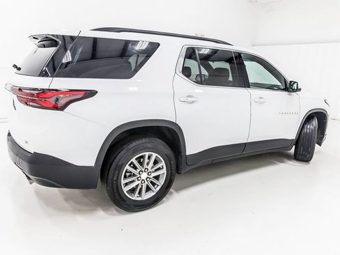 Used 2022 Chevrolet Traverse LT FWD image 8