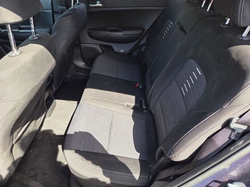 Used 2018 Kia Sportage LX w/ LX Popular Package image 10