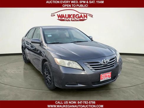 Used 2008 Toyota Camry LE image 3