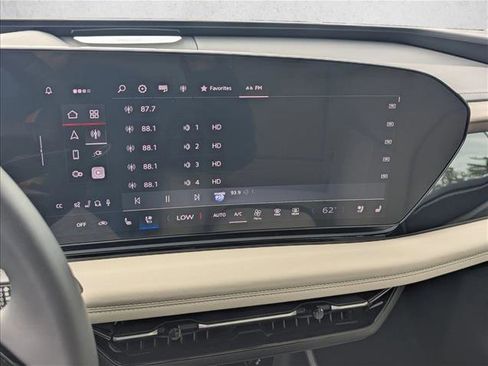 Used 2025 Audi A6 e-tron Premium Plus image 15