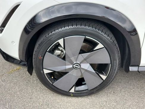 Certified 2023 Nissan Ariya image 10