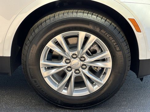 New 2026 Cadillac XT5 Luxury w/ LPO, Floor Liner Package image 5