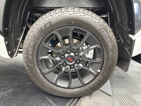 Used 2026 Toyota Tundra Platinum w/ TRD Off-Road Package AWD/4WD image 16