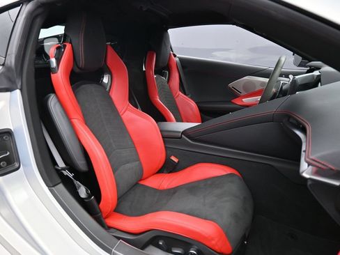 Used 2022 Chevrolet Corvette Stingray Preferred Cpe w/ Z51 Performance Package RWD image 26