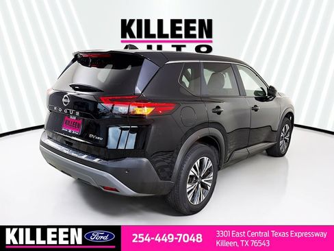 Used 2023 Nissan Rogue SV AWD/4WD image 9
