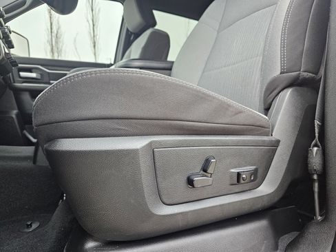 Used 2024 RAM 2500 Big Horn w/ Bed Utility Group image 10