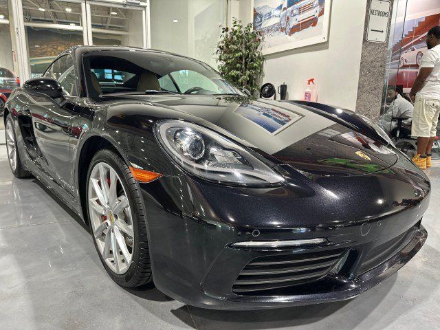 Used 2018 Porsche 718 Cayman S RWD image 18