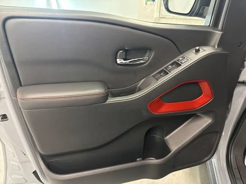 Used 2023 Nissan Frontier Pro-X w/ Technology Package RWD image 12