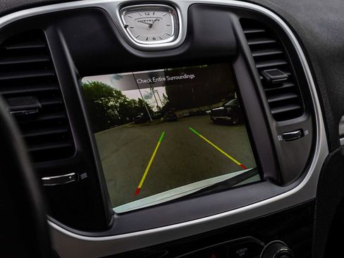 Used 2021 Chrysler 300 Touring L AWD/4WD image 20