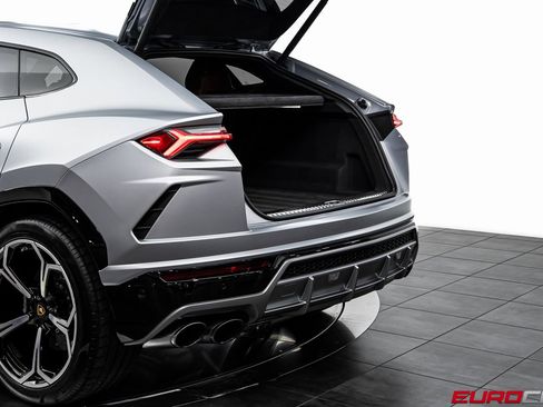 Used 2019 Lamborghini Urus image 16
