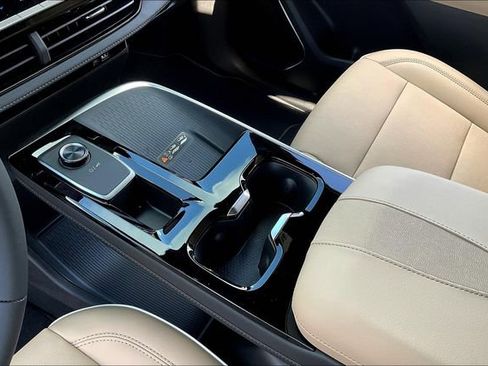 New 2026 Buick Enclave Preferred w/ Power Package image 9