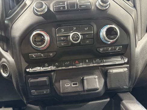 Certified 2021 GMC Sierra 1500 AT4 AWD/4WD image 18