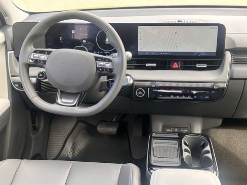 Used 2025 Hyundai Ioniq 5 SEL image 19