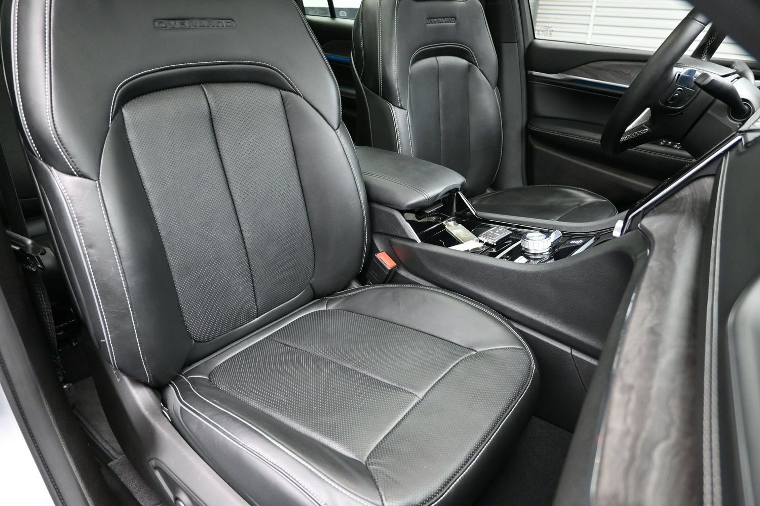 Used 2022 Jeep Grand Cherokee L Overland AWD/4WD image 42
