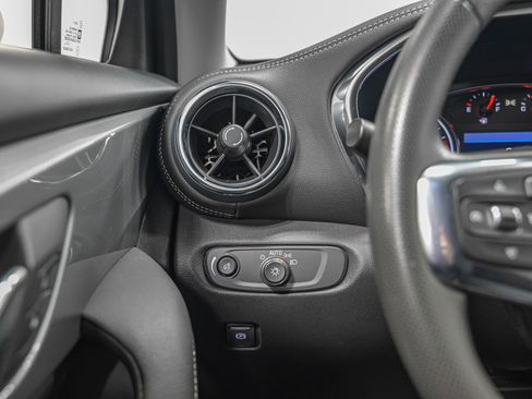 Used 2023 Chevrolet Blazer LT w/ Midnight/Sport Edition image 18