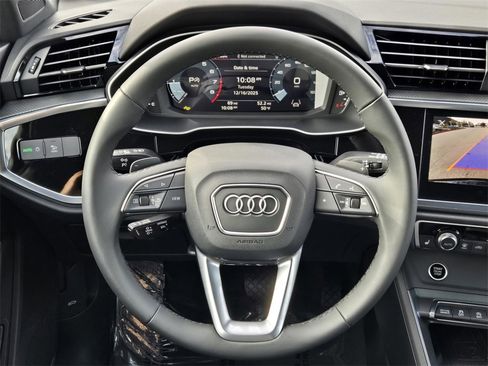 New 2025 Audi Q3 2.0T Premium image 14