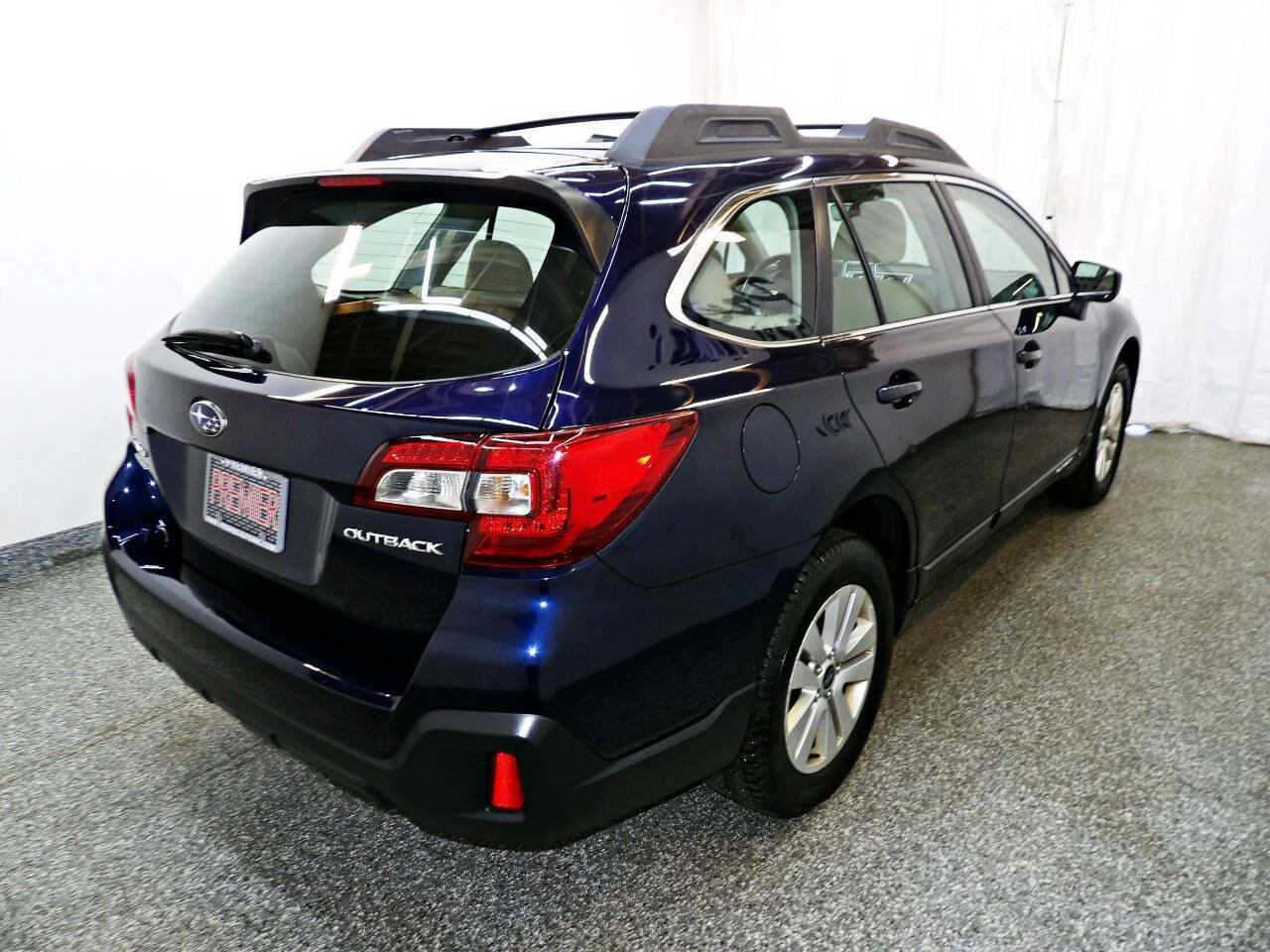 Used 2018 Subaru Outback 2.5i AWD/4WD image 6