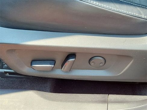 Used 2023 Mitsubishi Outlander SE Black Edition image 9