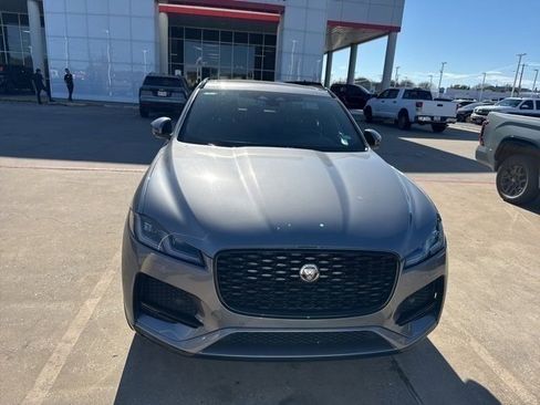 Used 2022 Jaguar F-PACE S image 2