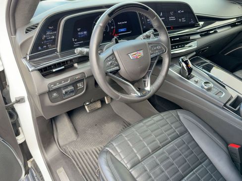 Certified 2024 Cadillac Escalade V w/ Heavy-Duty Trailer Package image 3