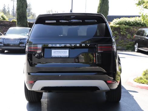 Certified 2025 Land Rover Discovery Metropolitan Edition AWD/4WD image 5